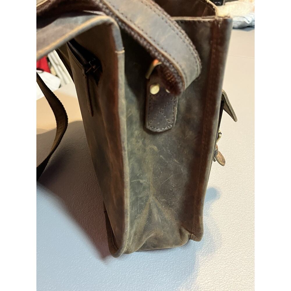 Brown Leather Messenger Bag Satchel Crossbody Distressed Pockets Buckle Accents - Picture 5 of 16